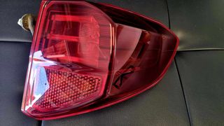 ΠΙΣΩ ΔΕΞΙ (ΣΥΝΟΔΗΓΟΥ) ΦΑΝΑΡΙ LED ΑΠΟ SUZUKI VITARA 2019-2023 (ΓΝΗΣΙΟ)