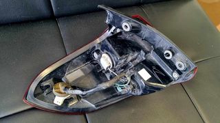 ΠΙΣΩ ΔΕΞΙ (ΣΥΝΟΔΗΓΟΥ) ΦΑΝΑΡΙ LED ΑΠΟ SUZUKI VITARA 2019-2023 (ΓΝΗΣΙΟ)-thumb-2