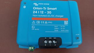 VICTRON DC/DC CHARGER 24/12/30