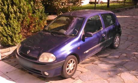 Renault Clio '00  1.6 16V Initiale