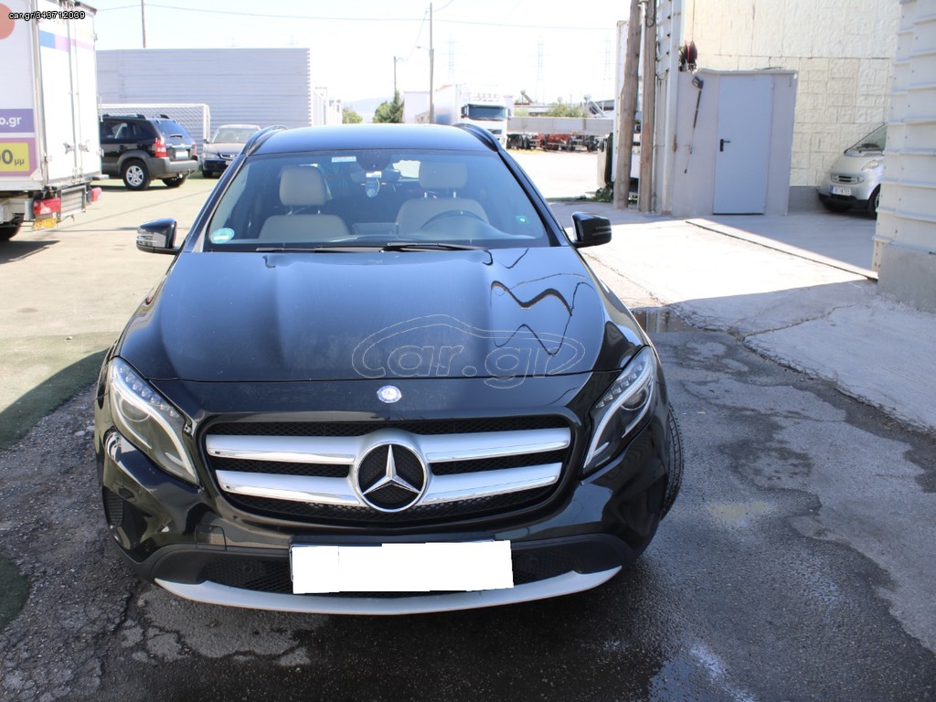 Mercedes-Benz GLA 220 2015