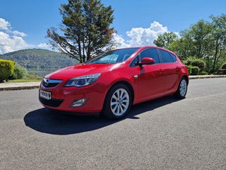 Opel Astra '12