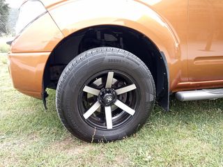 Nissan Navara 2008-thumb-11