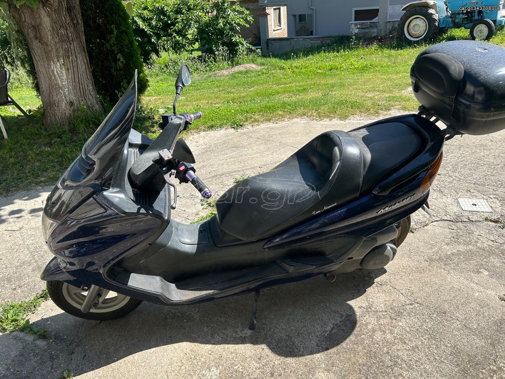 Cupolino Ermax Per Yamaha Majesty 250 (2001-2006): Nero Scuro, Qualità Europea, Facile Montaggio