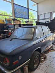 Bmw 2002 1970-thumb-3