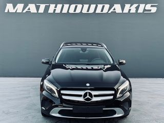 Mercedes-Benz GLA 180 '16 LED - URBAN - AUTOMATIC