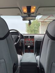 Mercedes-Benz C 180 2000 Elegance-thumb-27