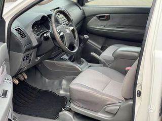 Toyota Hilux 2013 4x2  MPLOKE DIAFORIKO-thumb-13