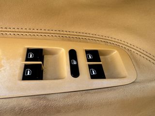 Volkswagen Touareg 2003-thumb-11