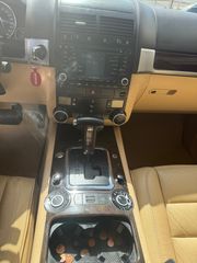 Volkswagen Touareg 2003-thumb-17