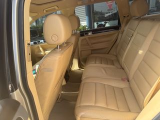 Volkswagen Touareg 2003-thumb-21