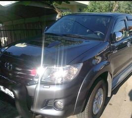 Toyota Hilux '12 FULL EDITION