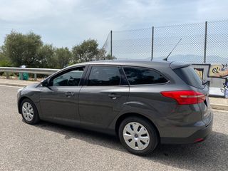 Ford Focus 2015-thumb-6