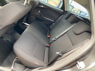 Ford Focus 2015-thumb-19