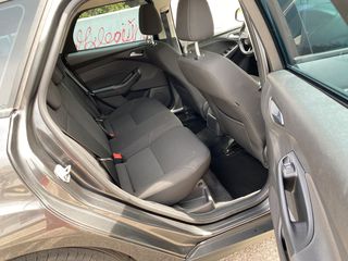 Ford Focus 2015-thumb-21