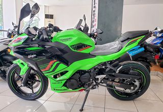Kawasaki 2024 Ninja 500 SE-thumb-1