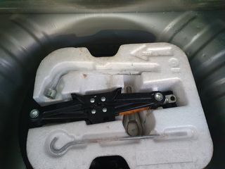 Nissan Micra 2015 1.2 5D 80HP-thumb-25