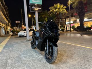 Gilera GP 800 2013 Deep black-thumb-2