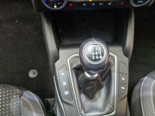 Ford Focus 2021 1.5EcoBlue TDCI-thumb-25