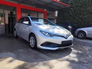 Toyota Auris '17  1.4 D-4D