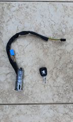 Peugeot 206 Κλειδαριά Κινητήρα   *