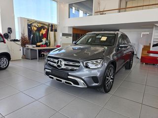 Mercedes-Benz GLC 220 '19 D Facelift 4MATIC 9G Book Serv Ελ.Αντιπροσωπείας