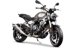 Voge 500 AC 2024