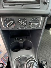 Volkswagen Polo 2015-thumb-13