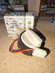 ΔΙΑΚΟΠΤΗΣ ΑΠΕΛΕΥΘΕΡΩΣΕΙΣ ΗΛΙΟΡΟΦΗΣ SKODA SUPER  2004 (((3U0.959.613)))