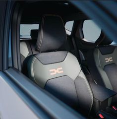 Dacia Duster 2026 Εxtreme hybrid-G 150 4x4 auto-thumb-17