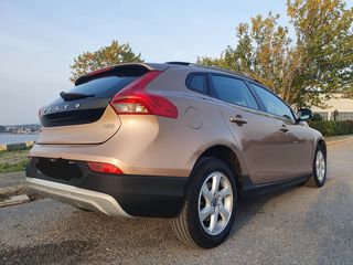 Volvo V40 Cross Country '15 Momentum