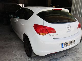 Opel Astra '13