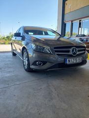 Mercedes-Benz A 180 2013-thumb-4