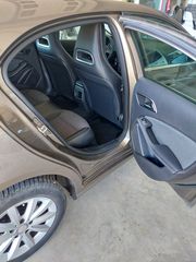Mercedes-Benz A 180 2013-thumb-19