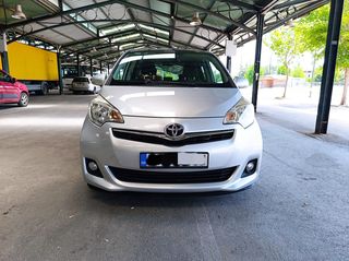 Toyota Verso-S '12