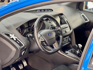 Ford Focus 2016 RS Mk3-thumb-3