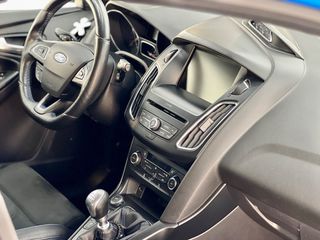 Ford Focus 2016 RS Mk3-thumb-7