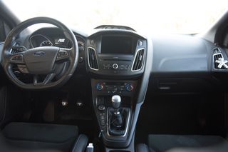 Ford Focus 2016 RS Mk3-thumb-39