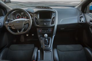 Ford Focus 2016 RS Mk3-thumb-42