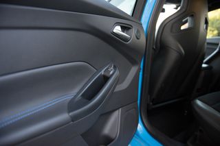Ford Focus 2016 RS Mk3-thumb-43