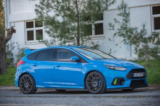Ford Focus 2016 RS Mk3-thumb-12