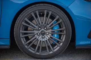 Ford Focus 2016 RS Mk3-thumb-14