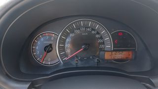 Nissan Micra 2015-thumb-11
