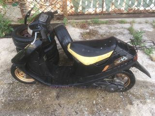 Suzuki 2000-thumb-1