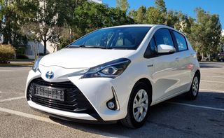 Toyota Yaris '19  1.5 Hybrid Style CVT book service