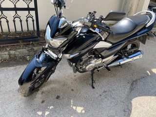 Suzuki Inazuma 250 2016