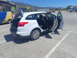 Ford Focus 2018-thumb-6