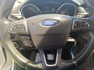 Ford Focus 2018-thumb-11