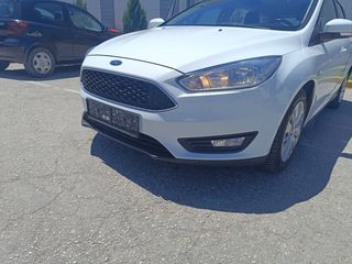 Ford Focus 2018-thumb-2