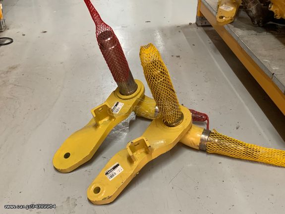 ΤΧ32/34 Αριστερό Ακραξονιο New Holland